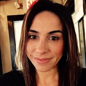 Meet your Posher, Elizabeth